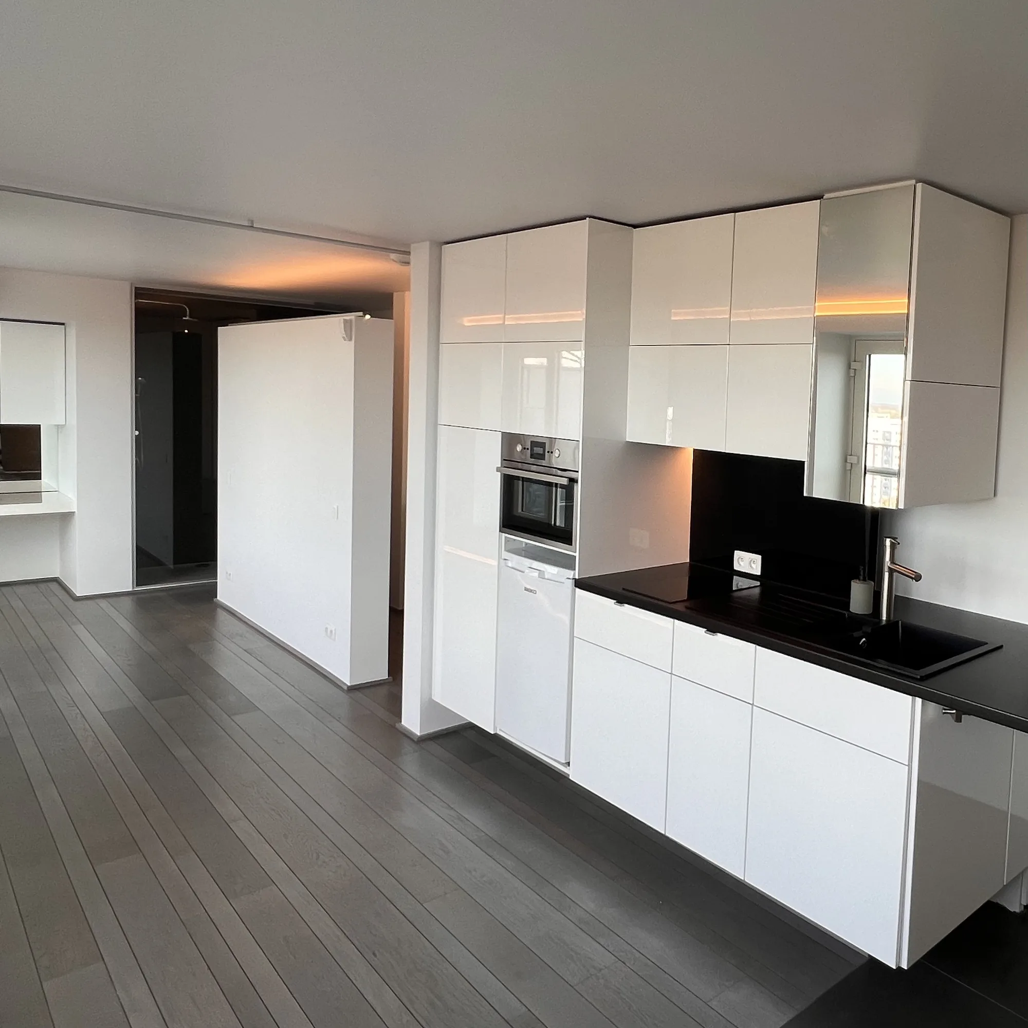 412 Verbouwen en inrichten van een studio